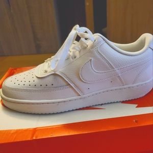 White Nike court vision low sneakers 8 1/2
